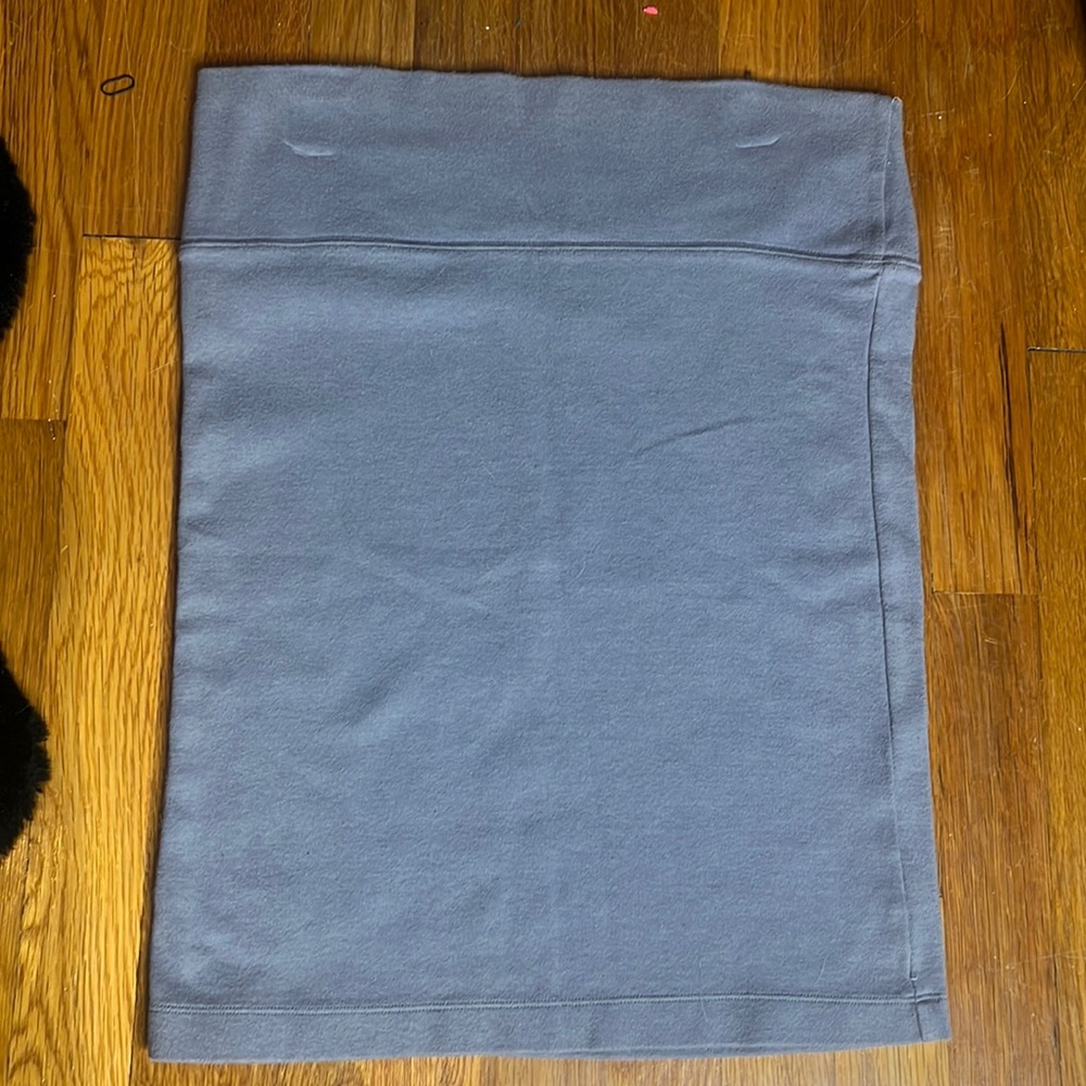 Women’s American Eagle pencil skirt size medium gray in good condition